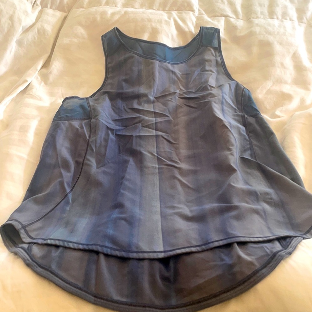 Lululemon  sculpt tank size 12 rare blue wash color.
